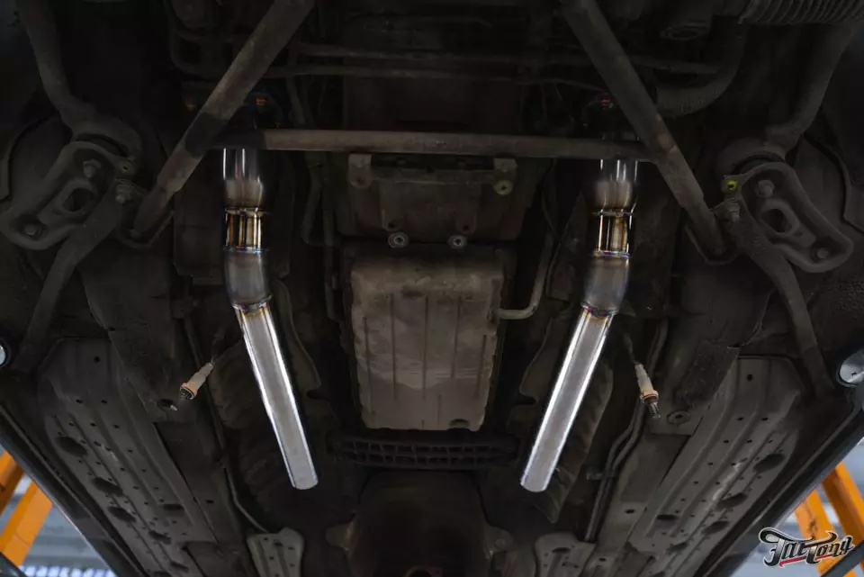 Lexus SC. Изготовление и установка приёмных труб и спортивных катализаторов.